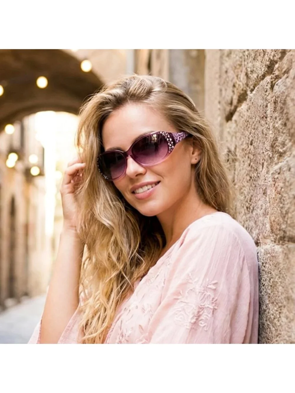 Stylish Polarized Wrap Around Sunglasses with Rhinestone Design & UV400